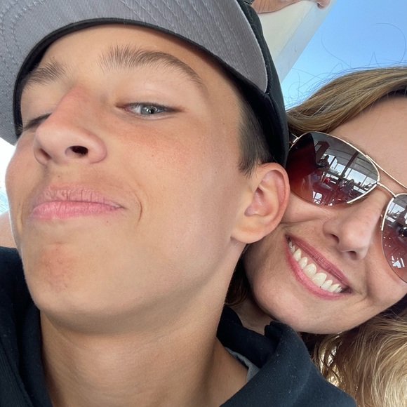 Meet your Posher, Jennifer - Picture 3 of 7